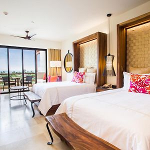 Club Oceanfront Junior Suite